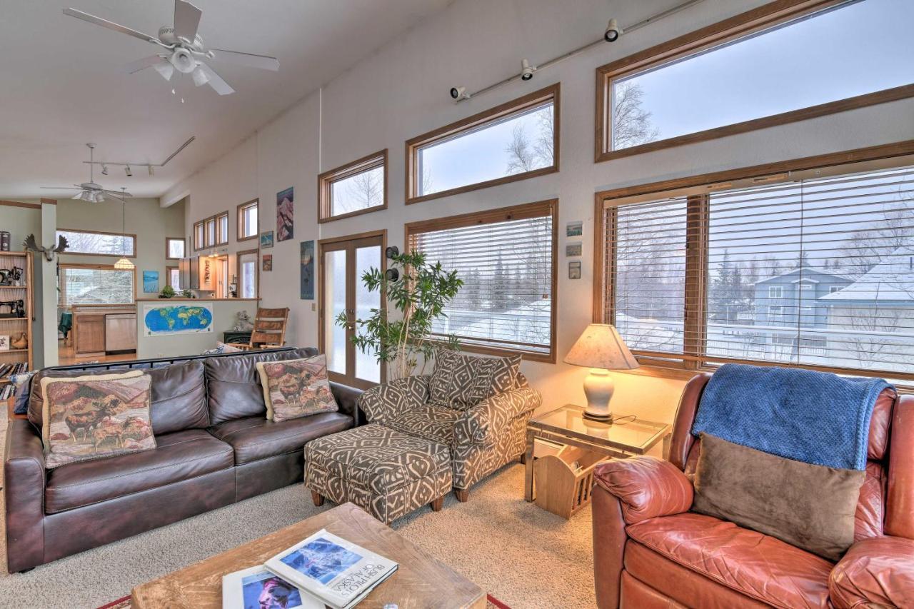 Spacious Family Home With Deck And Million-Dollar View Anchorage Buitenkant foto